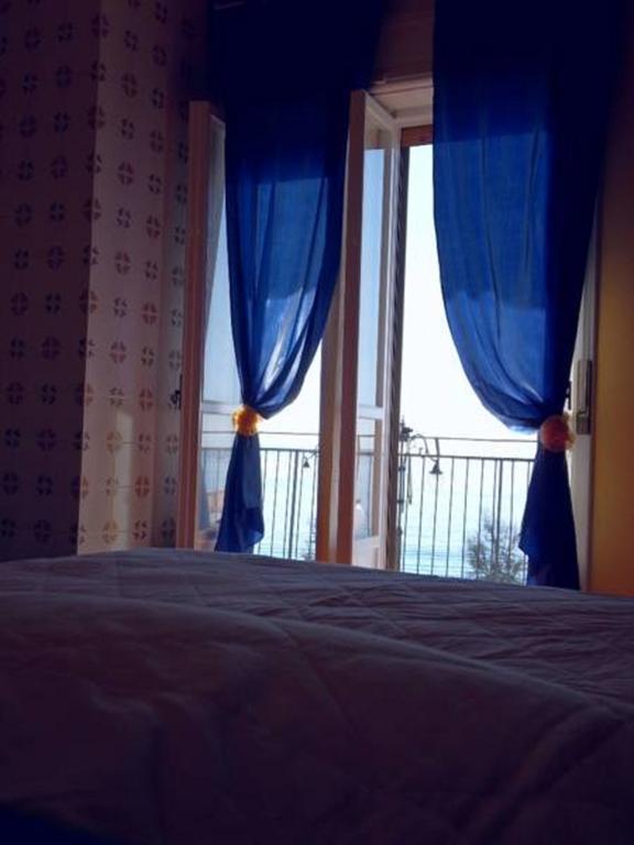 Leucosia Bed & Breakfast Salerno Luaran gambar